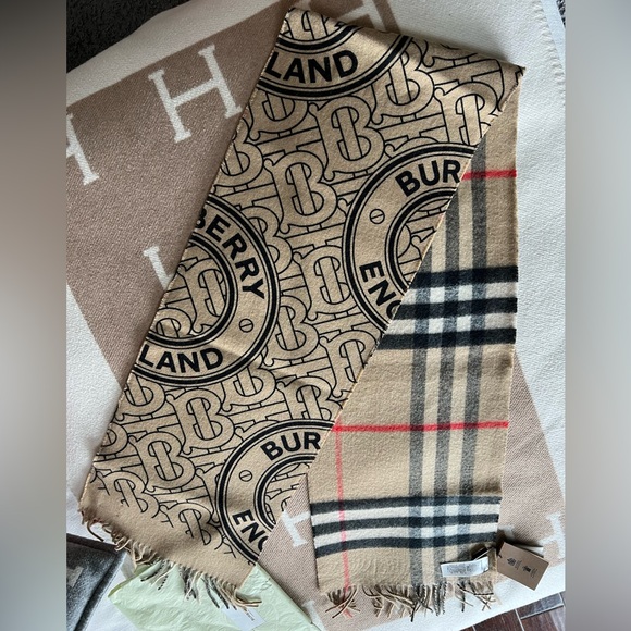 Burberry Knit Scarves Unisex Archive Beige - Picture 2 of 5